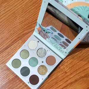 Baby yoda eyeshadow palette